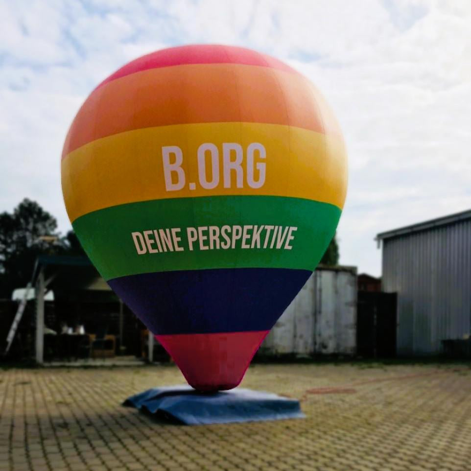 Standing Giant Balloon - Hot air balloon shape - fully printed Inflatable24.com by Inflatable24.com