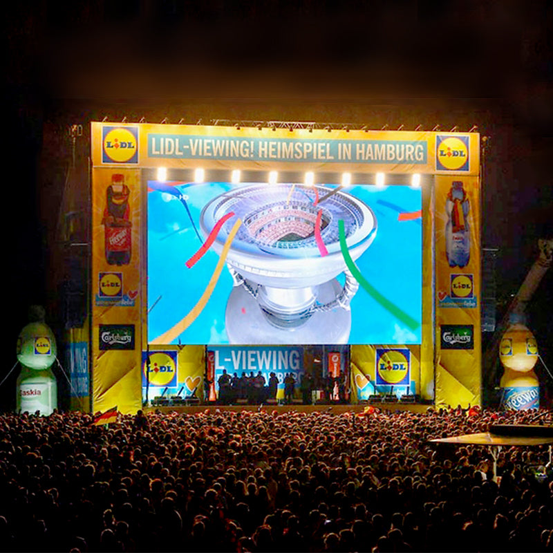 Inflatable Giant advertising bottle 2 m - 6 m (6.5 ft to 19.5 ft) Inflatable24.com by Inflatable24.com